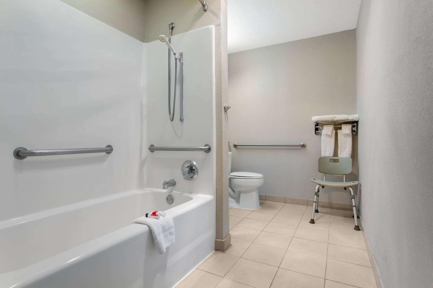 Microtel Inn & Suites By Wyndham Philadelphia Airport Екстер'єр фото